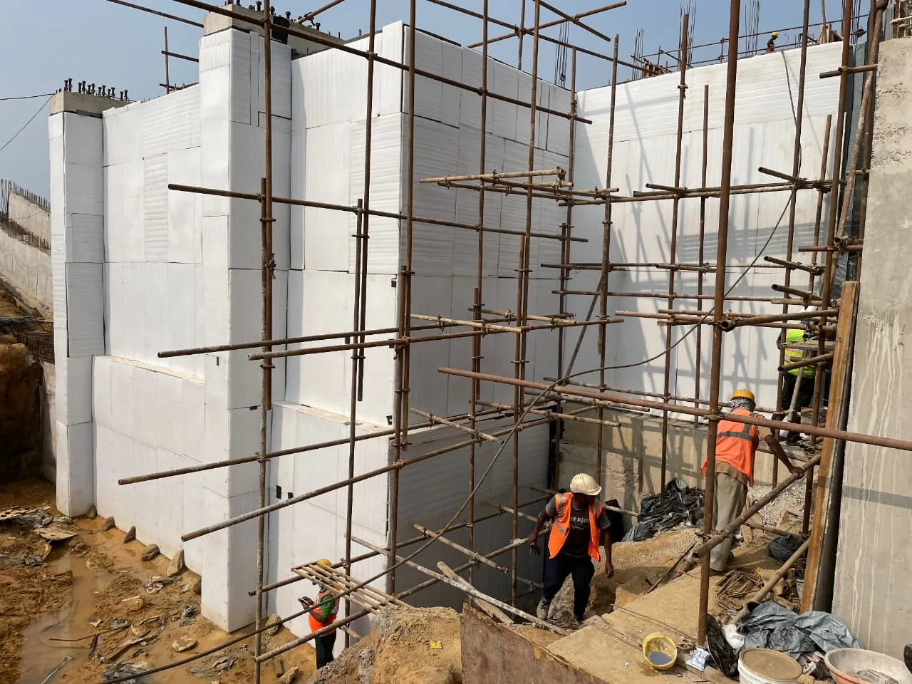 Wall construction and scaffolding